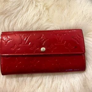Louis Vuitton wallet- vernis monogram